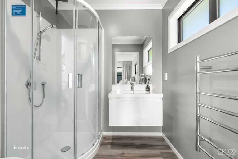 Photo of property in 7 Te Awa Rere Grove, Stokes Valley, Lower Hutt, 5019