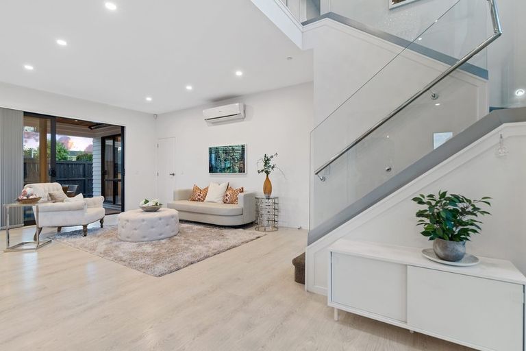 Photo of property in 31 Pohutukawa Parade, Riverhead, 0820