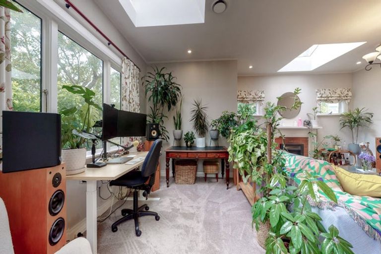 Photo of property in 82 Campbell Street, Karori, Wellington, 6012