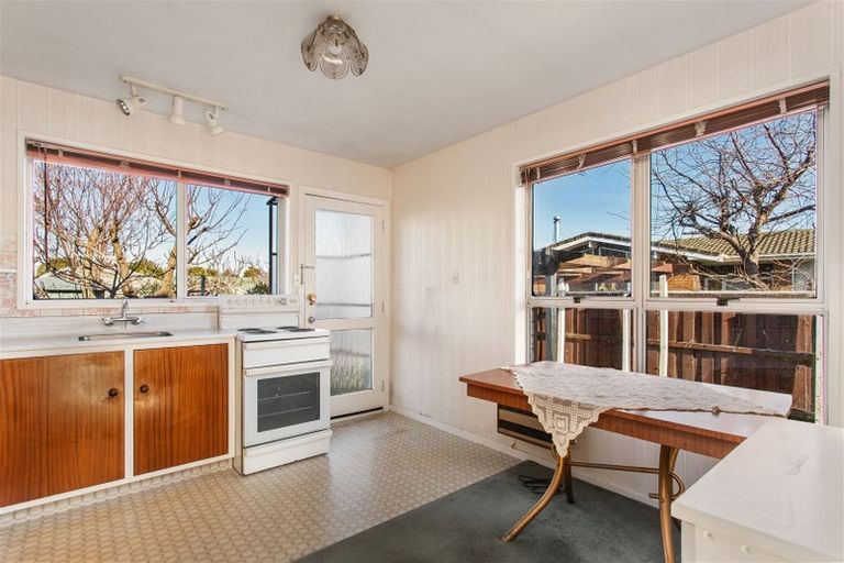 Photo of property in 9 Wyatt Place, Russley, Christchurch, 8042