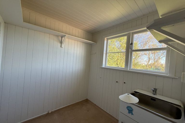 Photo of property in 6 Hutchison Crescent, Durie Hill, Whanganui, 4500