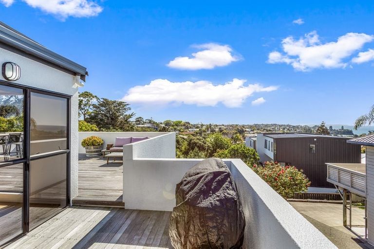 Photo of property in 1/13 Mizpah Road, Waiake, Auckland, 0630
