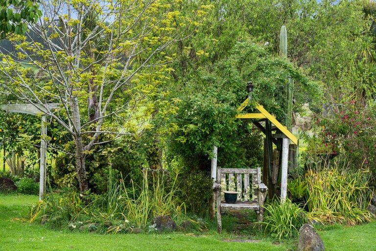 Photo of property in 124 Opouteke Road, Kaihu, 0379