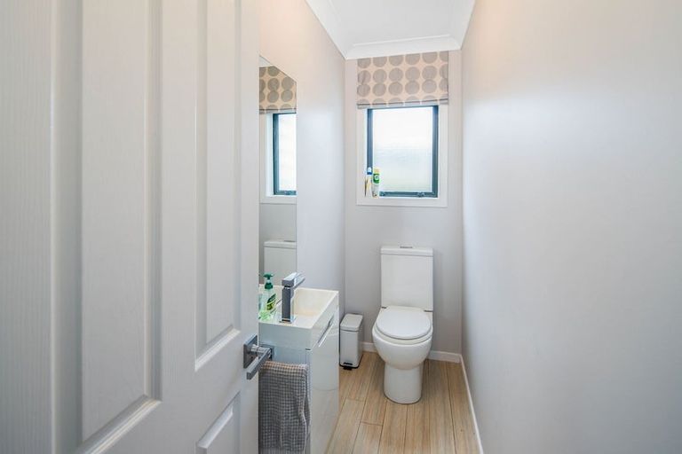 Photo of property in 7 Claverton Grove, Churton Park, Wellington, 6037