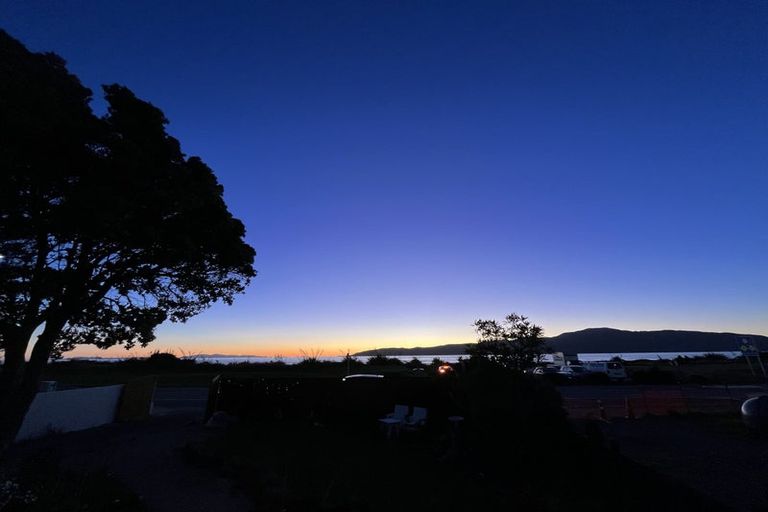 Photo of property in 55 Marine Parade, Paraparaumu Beach, Paraparaumu, 5032