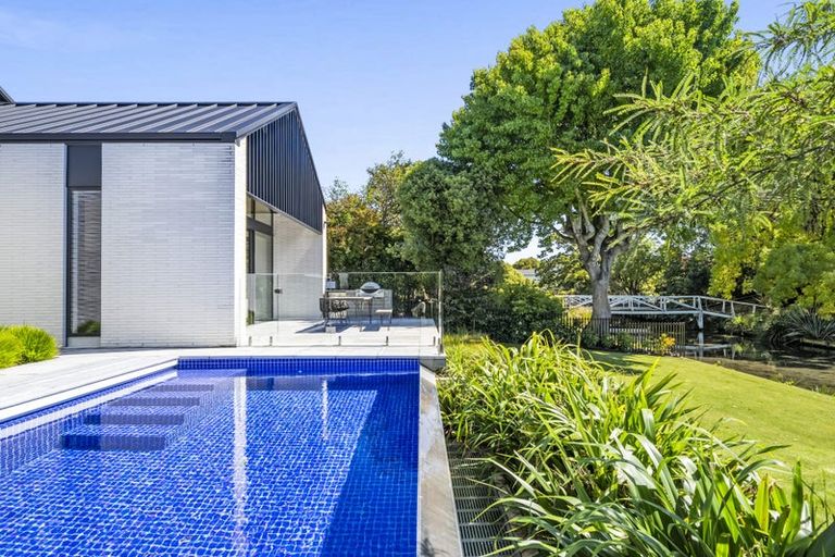 Photo of property in 27 Idris Road, Fendalton, Christchurch, 8052