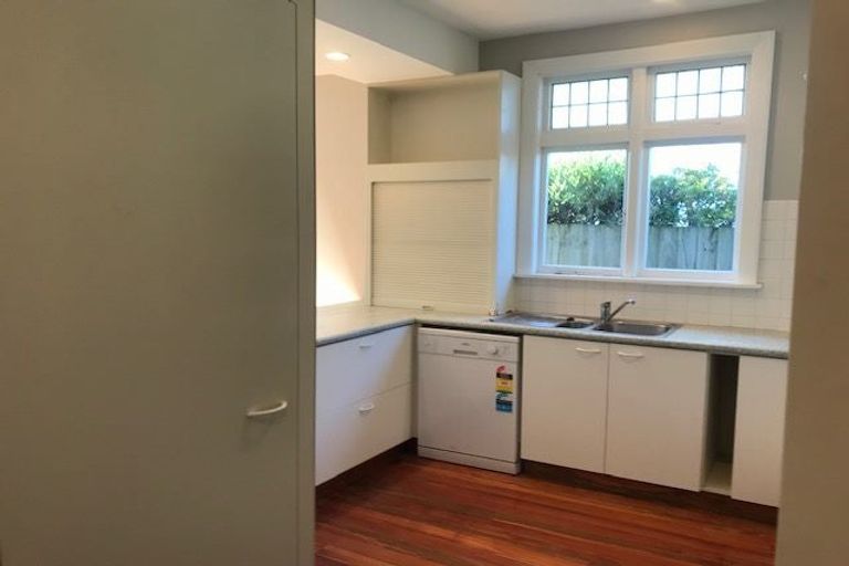Photo of property in 25 Kinloch Street, St Albans, Christchurch, 8014