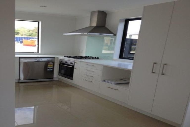 Photo of property in 7 Lane Cameron Place, Flat Bush, Auckland, 2019