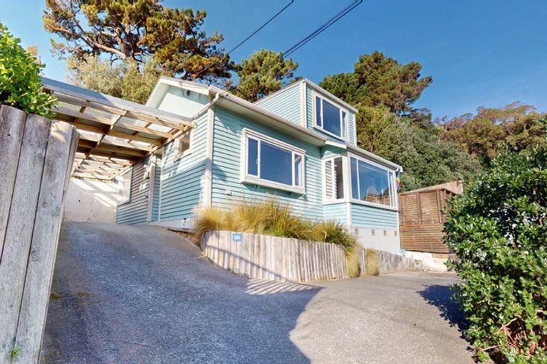 Photo of property in 103 Houghton Bay Road, Houghton Bay, Wellington, 6023
