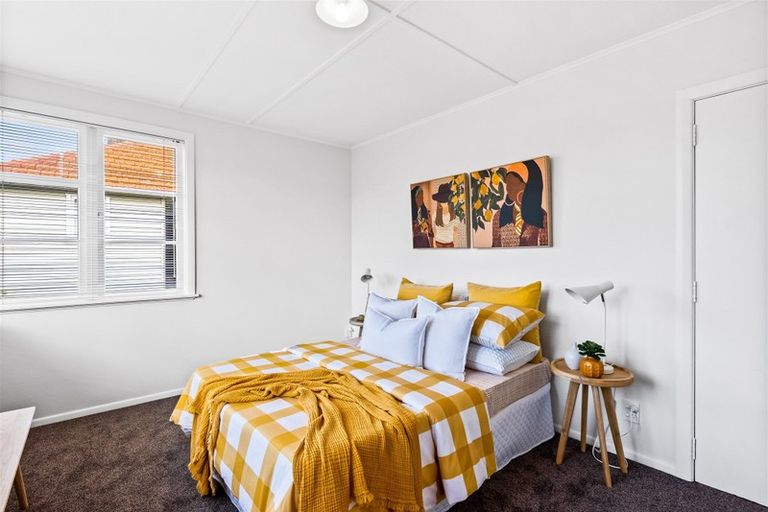 Photo of property in 5 Goldsmith Crescent, Levin, 5510