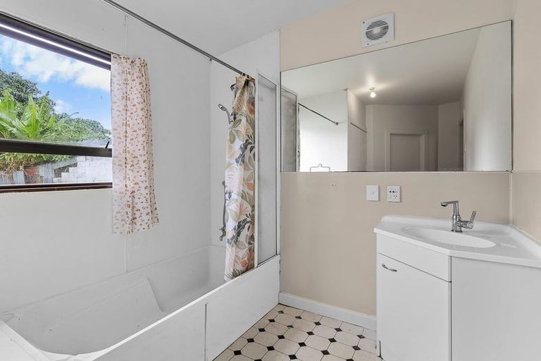Photo of property in 11 Miami Street, Mangere East, Auckland, 2024