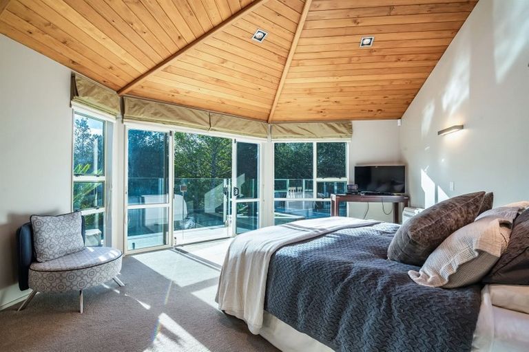 Photo of property in 138-140 Onetaunga Road, Chatswood, Auckland, 0626