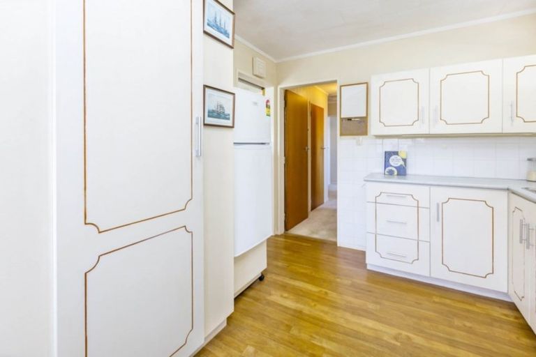 Photo of property in 50f2- Kowhai Avenue, Ebdentown, Upper Hutt, 5018