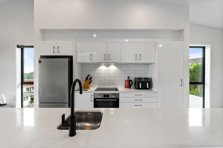 Photo of property in 3 Stockden Place, Karori, Wellington, 6012