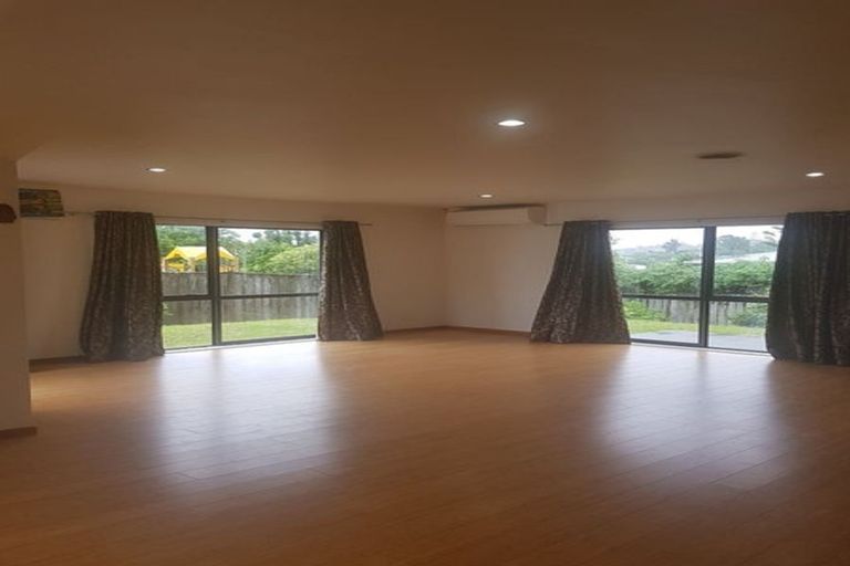 Photo of property in 79a Stanley Road, Glenfield, Auckland, 0629