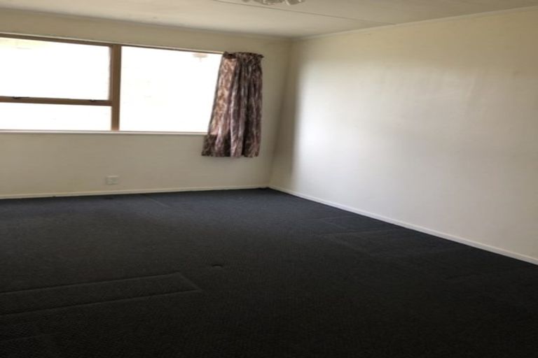 Photo of property in 15b Lenox Grove, Johnsonville, Wellington, 6037
