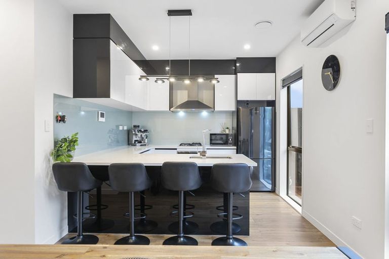 Photo of property in 74b Mckenzie Road, Mangere Bridge, Auckland, 2022