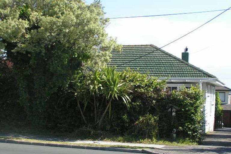 Photo of property in 2/124 Forrest Hill Road, Forrest Hill, Auckland, 0620
