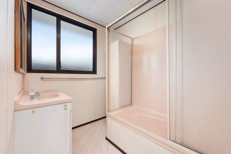 Photo of property in 5 Greenpark Way, Greerton, Tauranga, 3112