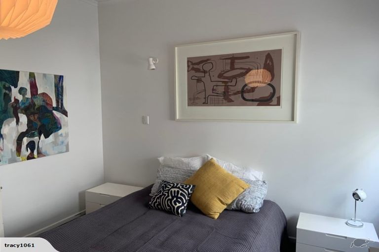 Photo of property in 49 Rolleston Street, Mount Cook, Wellington, 6021