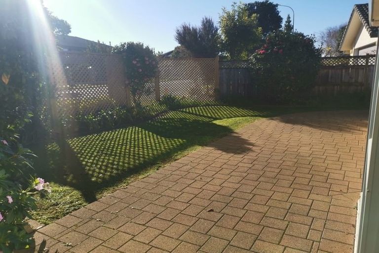 Photo of property in 6 Longford Park Drive, Takanini, 2112