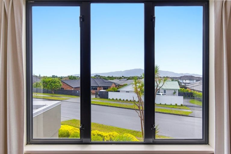 Photo of property in 5 Rifleman Lane, Paraparaumu Beach, Paraparaumu, 5032