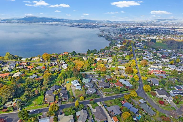 Photo of property in 74b Grand Vue Road, Kawaha Point, Rotorua, 3010