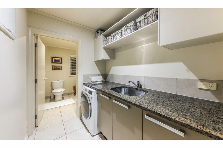 Photo of property in 25 Bridgefield Crescent, Flat Bush, Auckland, 2016