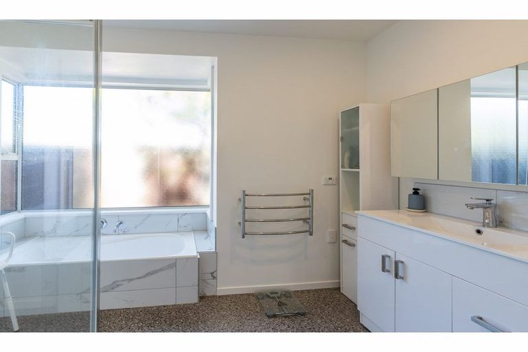 Photo of property in 27 Northfield Road, Casebrook, Christchurch, 8051