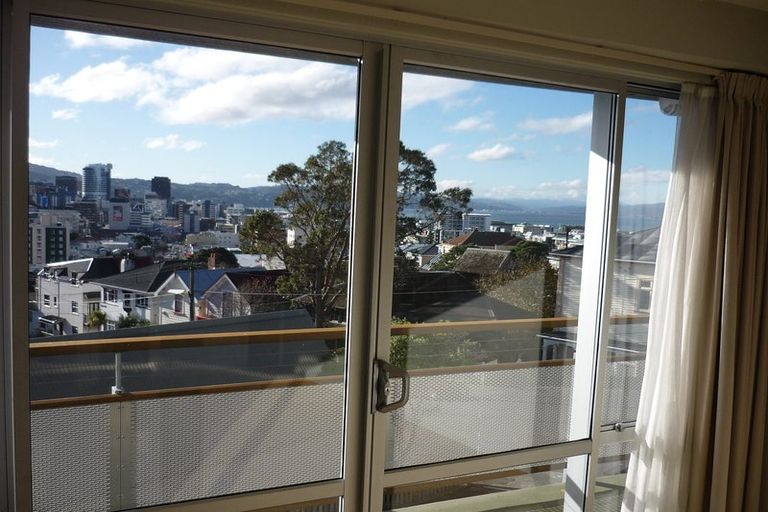 Photo of property in 74 Nairn Street, Mount Cook, Wellington, 6011