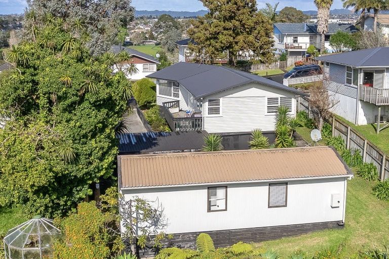 Photo of property in 54 Helena Street, Massey, Auckland, 0614