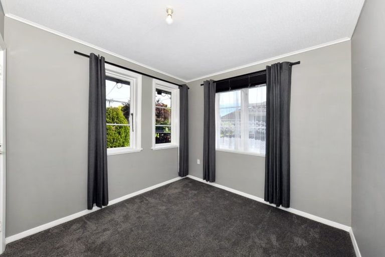 Photo of property in 34 Attlee Crescent, Bryndwr, Christchurch, 8053