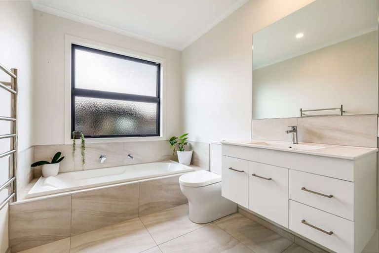 Photo of property in 77 Union Drive, Papamoa, 3118