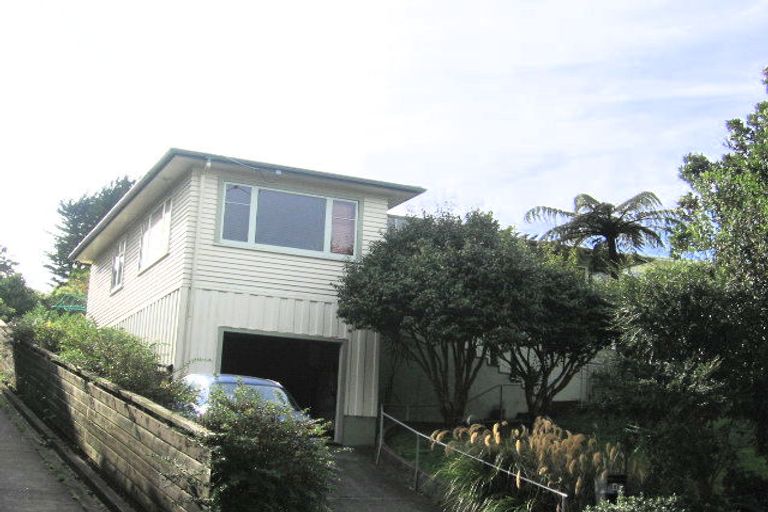 Photo of property in 8 Braemar Terrace, Johnsonville, Wellington, 6037