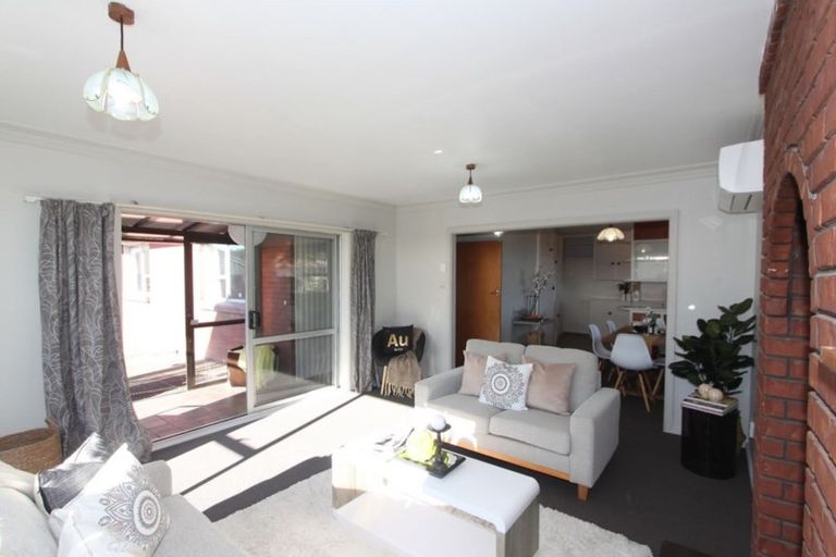 Photo of property in 21 Inwoods Road, Parklands, Christchurch, 8083