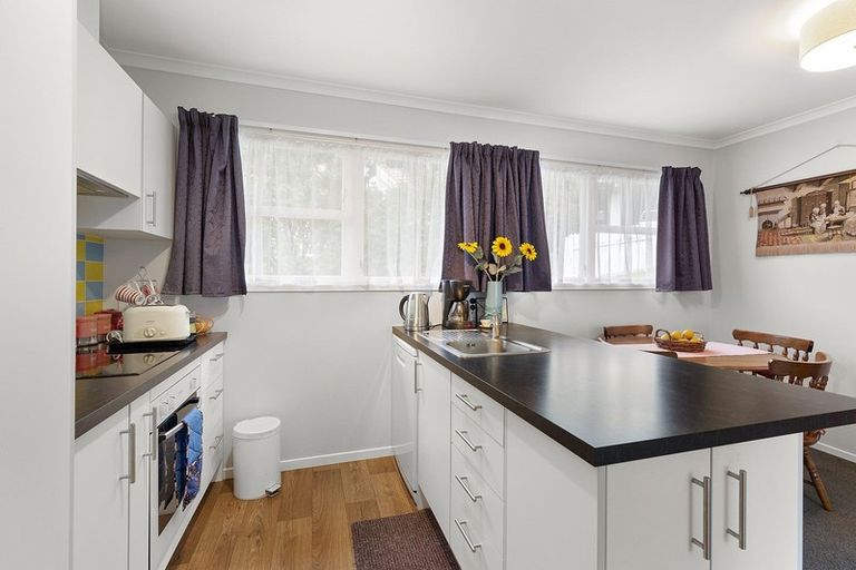 Photo of property in 14f2 Astor Street, Karori, Wellington, 6012