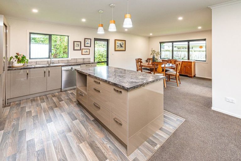 Photo of property in 3 Photinia Place, Aramoho, Whanganui, 4500