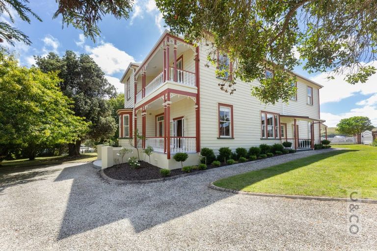 Photo of property in 14 Nelson Street, Helensville, 0800