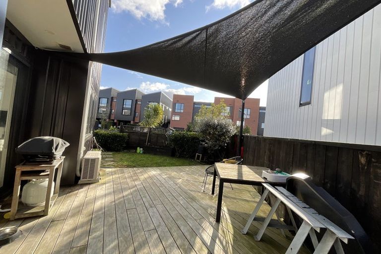 Photo of property in 7 Piko Lane, Hobsonville, Auckland, 0616