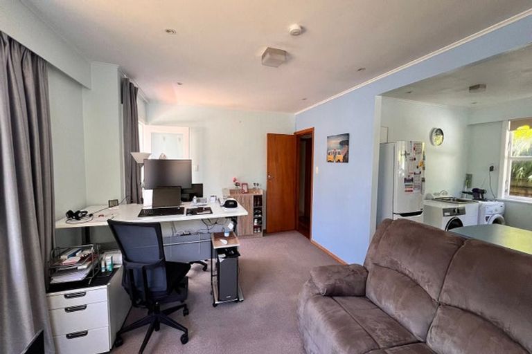 Photo of property in 2/26 Tawa Street, Eastbourne, Lower Hutt, 5013
