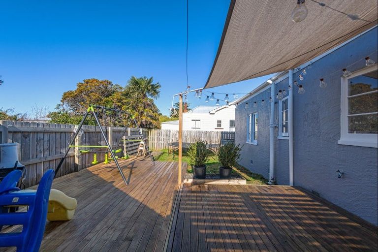 Photo of property in 82 Barton Avenue, Heretaunga, Upper Hutt, 5018