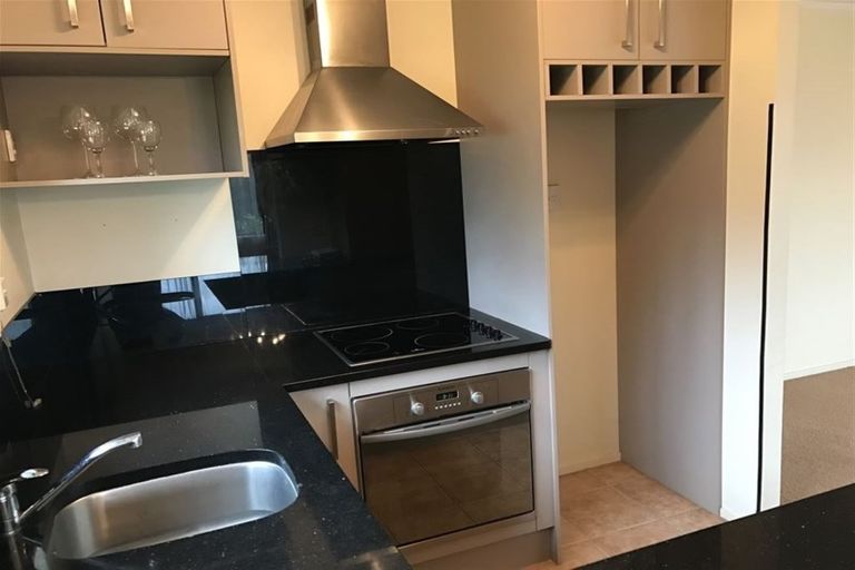 Photo of property in 8a Croydon Road, New Lynn, Auckland, 0600