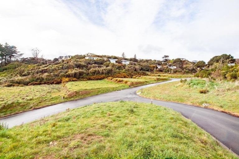 Photo of property in 27 Prestbury Grove, Churton Park, Wellington, 6037