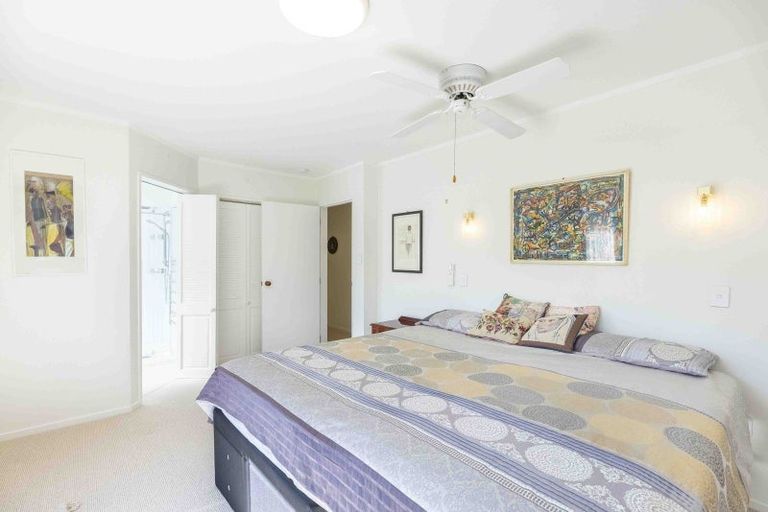 Photo of property in 3 The Avenue, Paraparaumu Beach, Paraparaumu, 5032