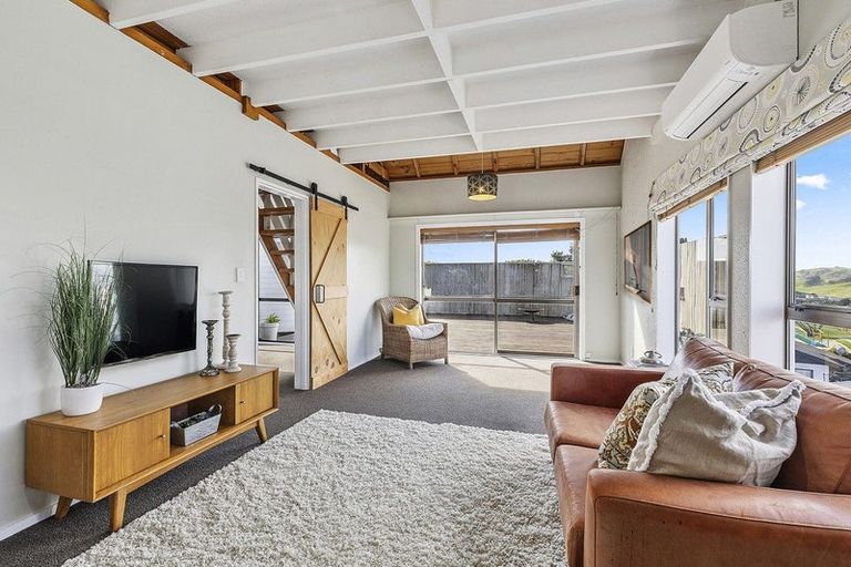 Photo of property in 39 Bodmin Terrace, Camborne, Porirua, 5026