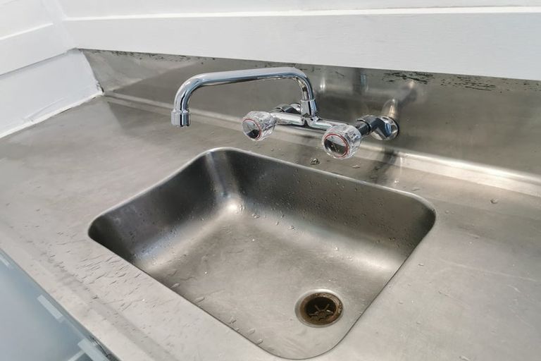 Photo of property in 88 Newlands Road, Newlands, Wellington, 6037