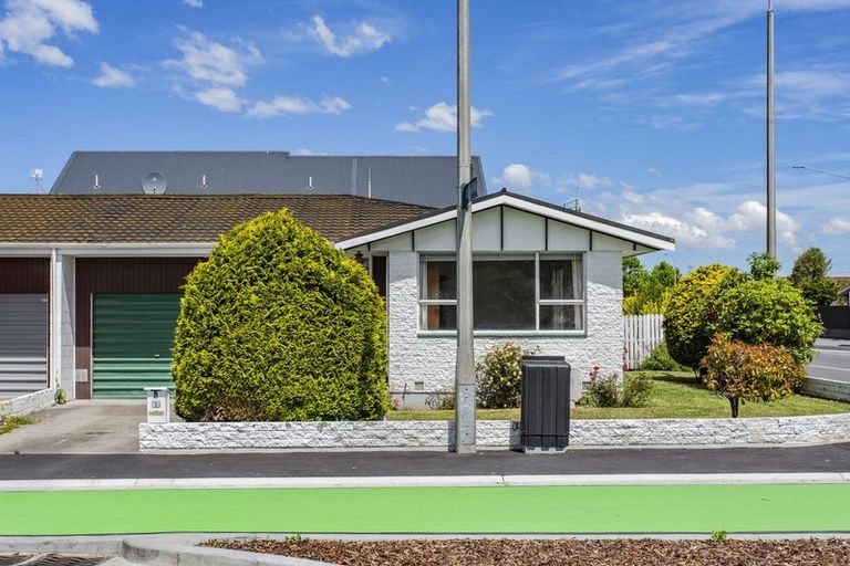 Photo of property in 4/17 Elizabeth Street, Riccarton, Christchurch, 8011