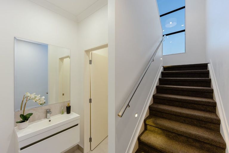 Photo of property in 39 Davey Crescent, Orewa, 0931