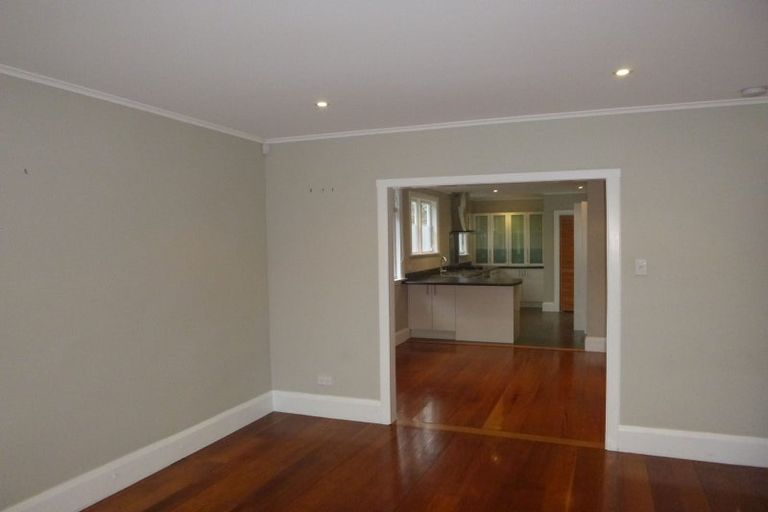 Photo of property in 160 Kings Crescent, Hutt Central, Lower Hutt, 5010