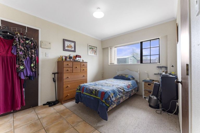 Photo of property in 14 Peter Hall Drive, Kelvin Grove, Palmerston North, 4414
